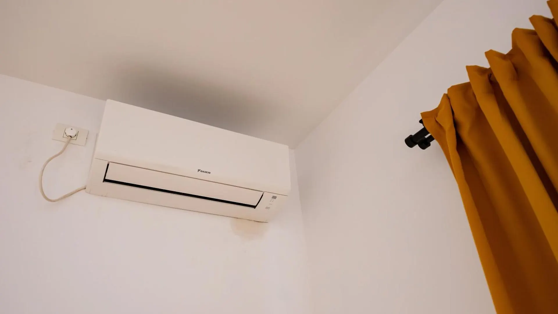 Ideal Accommodation Unirii Square Бухарест 0*,  Румыния
