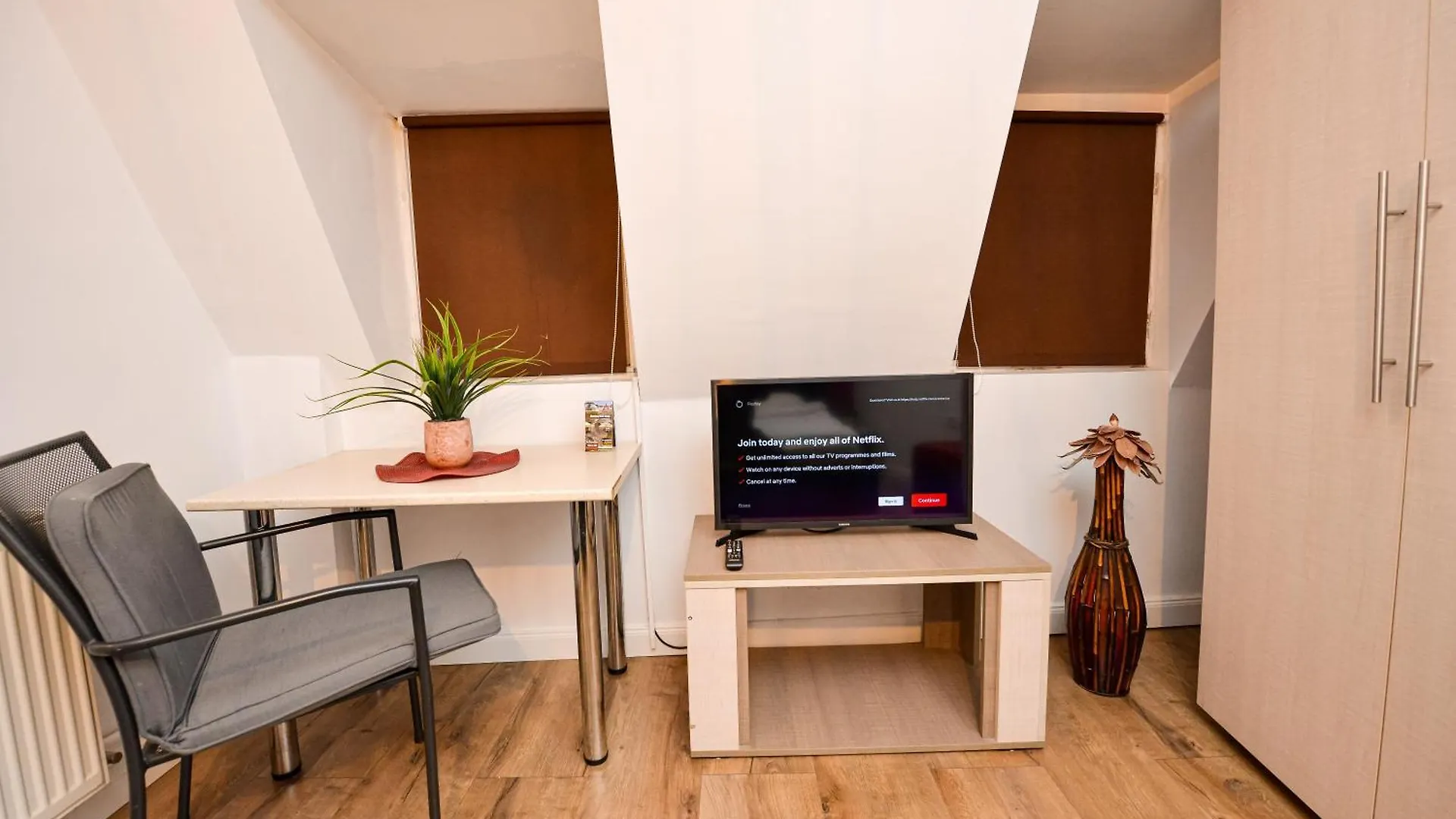 Апартаменты Ideal Accommodation Unirii Square Бухарест